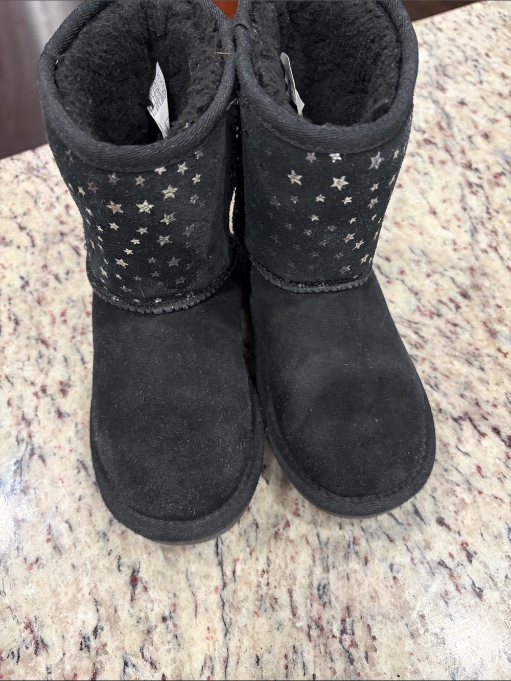 Koolaburra by Ugg Black Suede Kids Star-Accent Boots